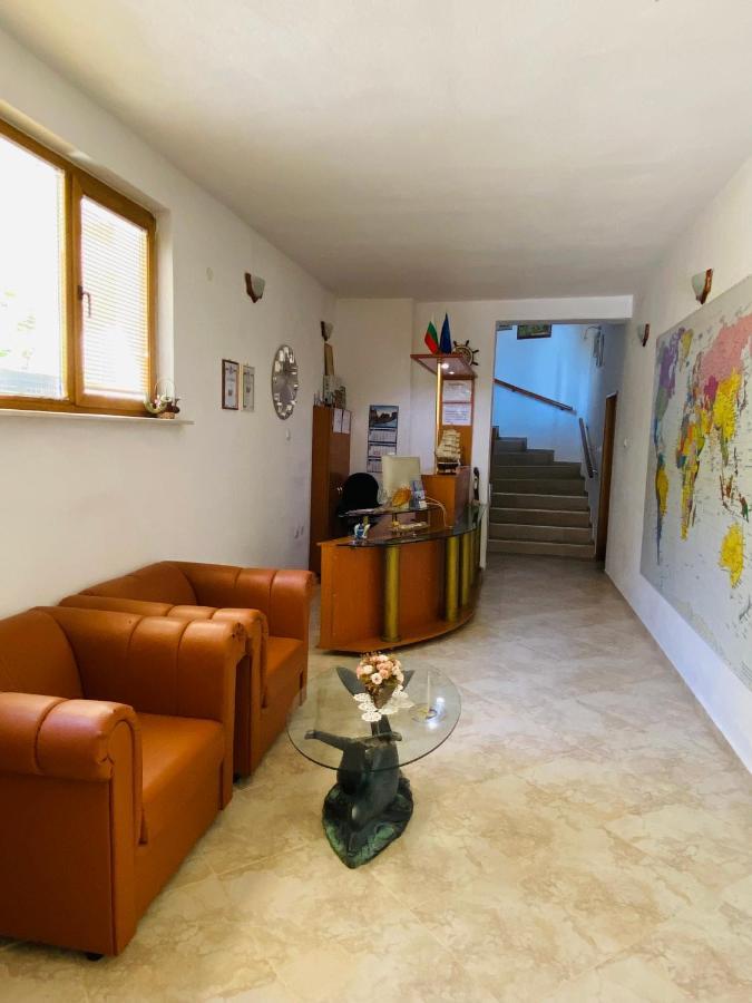 Family Hotel The Golden Fish Sozopol Exterior photo