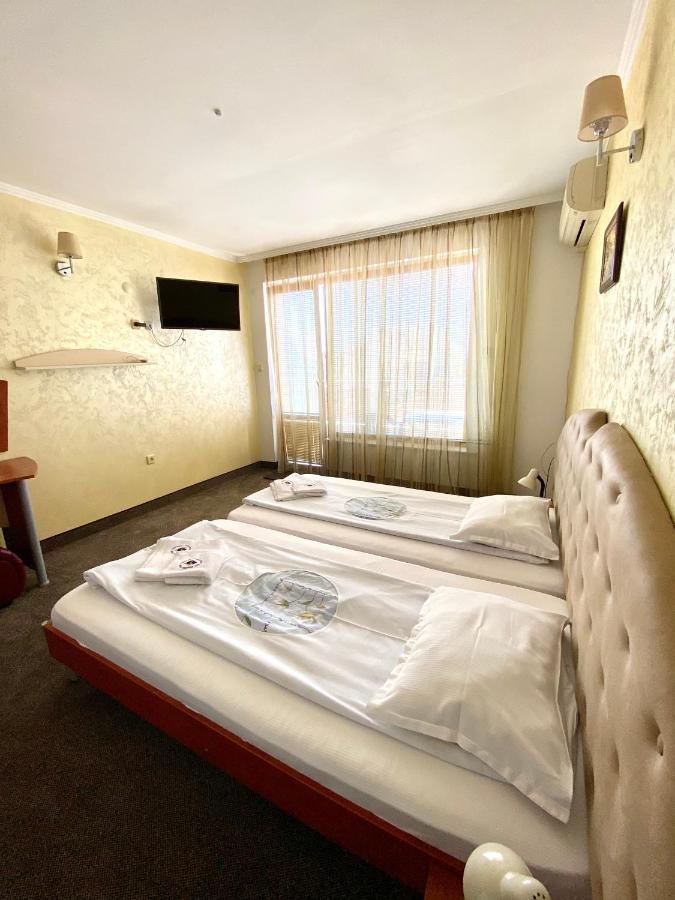 Family Hotel The Golden Fish Sozopol Exterior photo