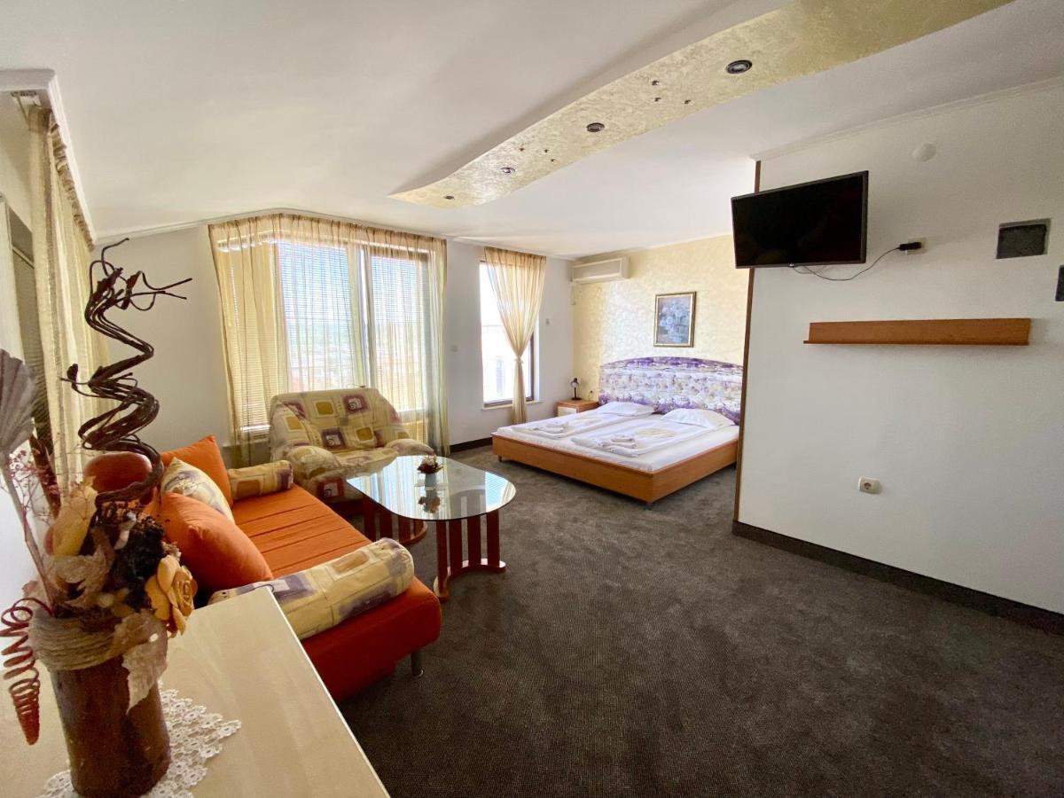 Family Hotel The Golden Fish Sozopol Exterior photo