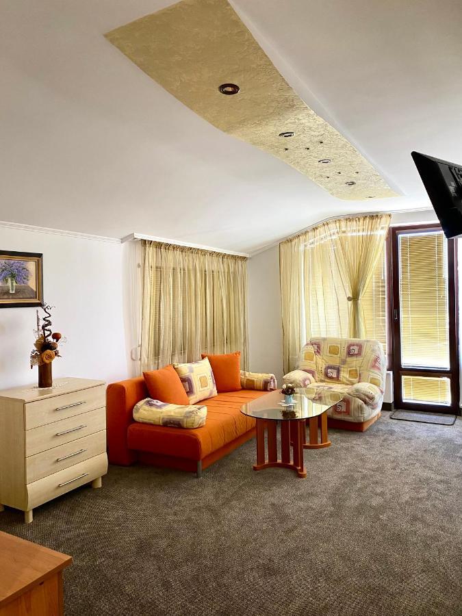 Family Hotel The Golden Fish Sozopol Exterior photo