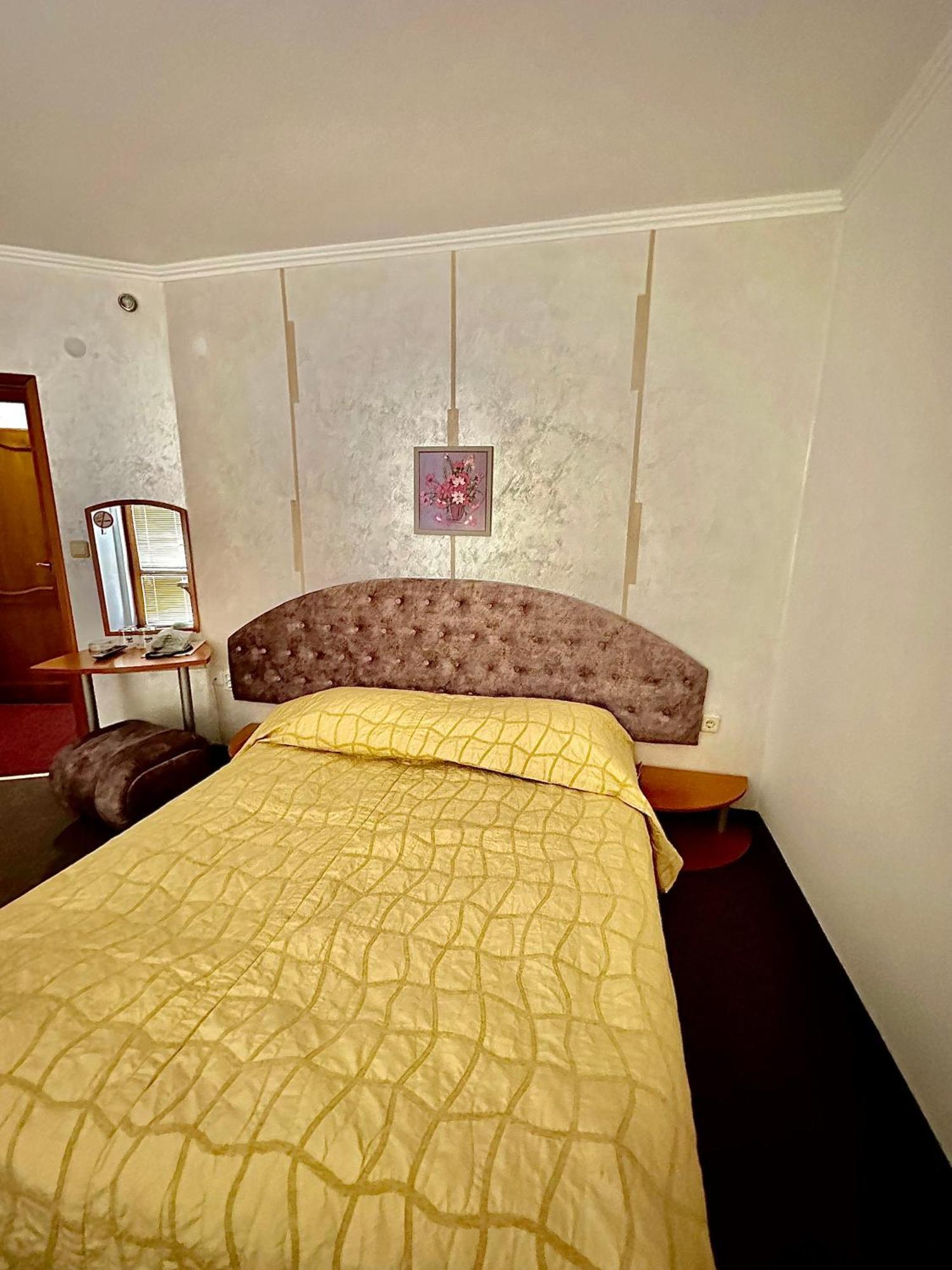 Family Hotel The Golden Fish Sozopol Exterior photo