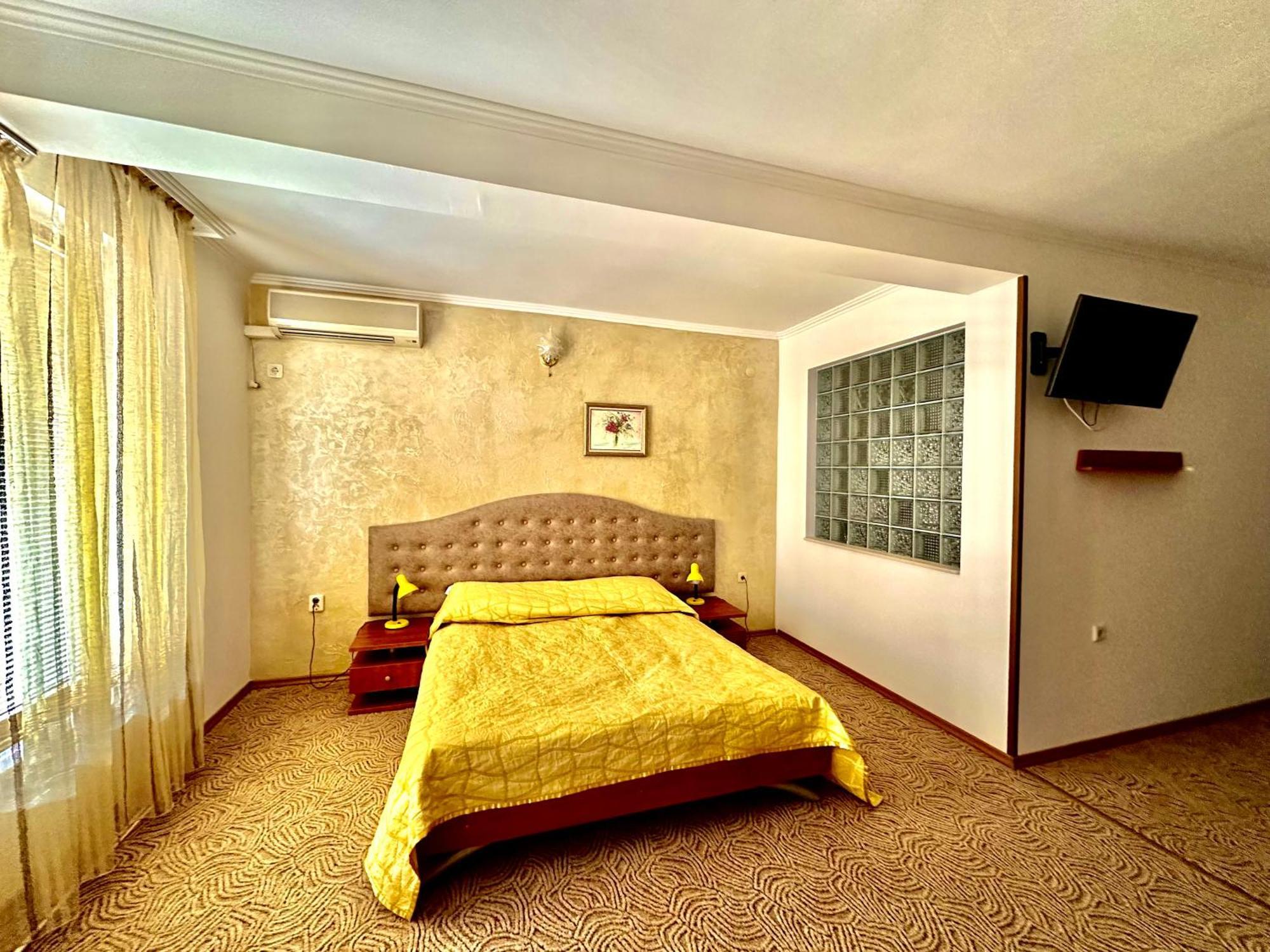 Family Hotel The Golden Fish Sozopol Exterior photo