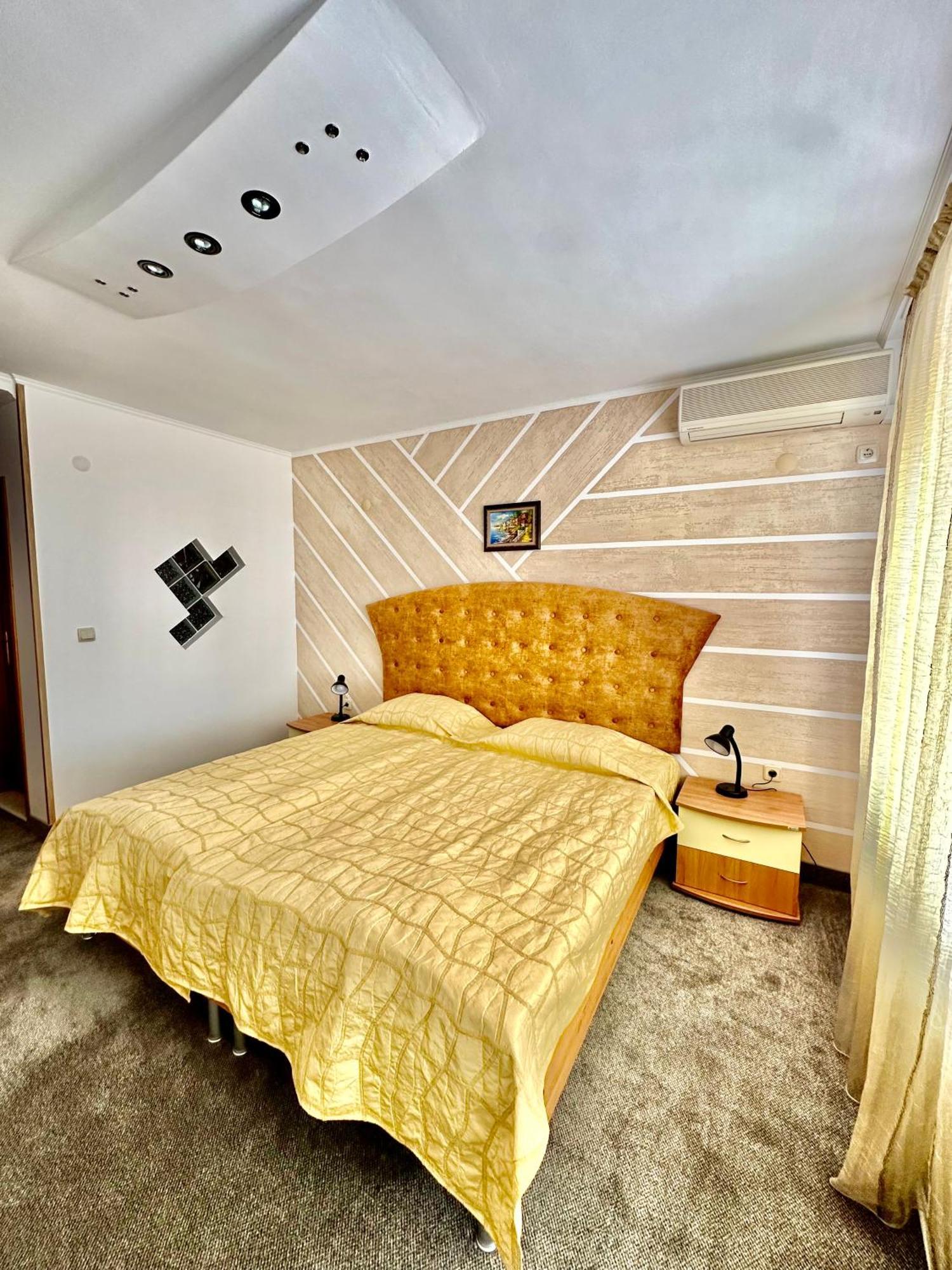 Family Hotel The Golden Fish Sozopol Exterior photo